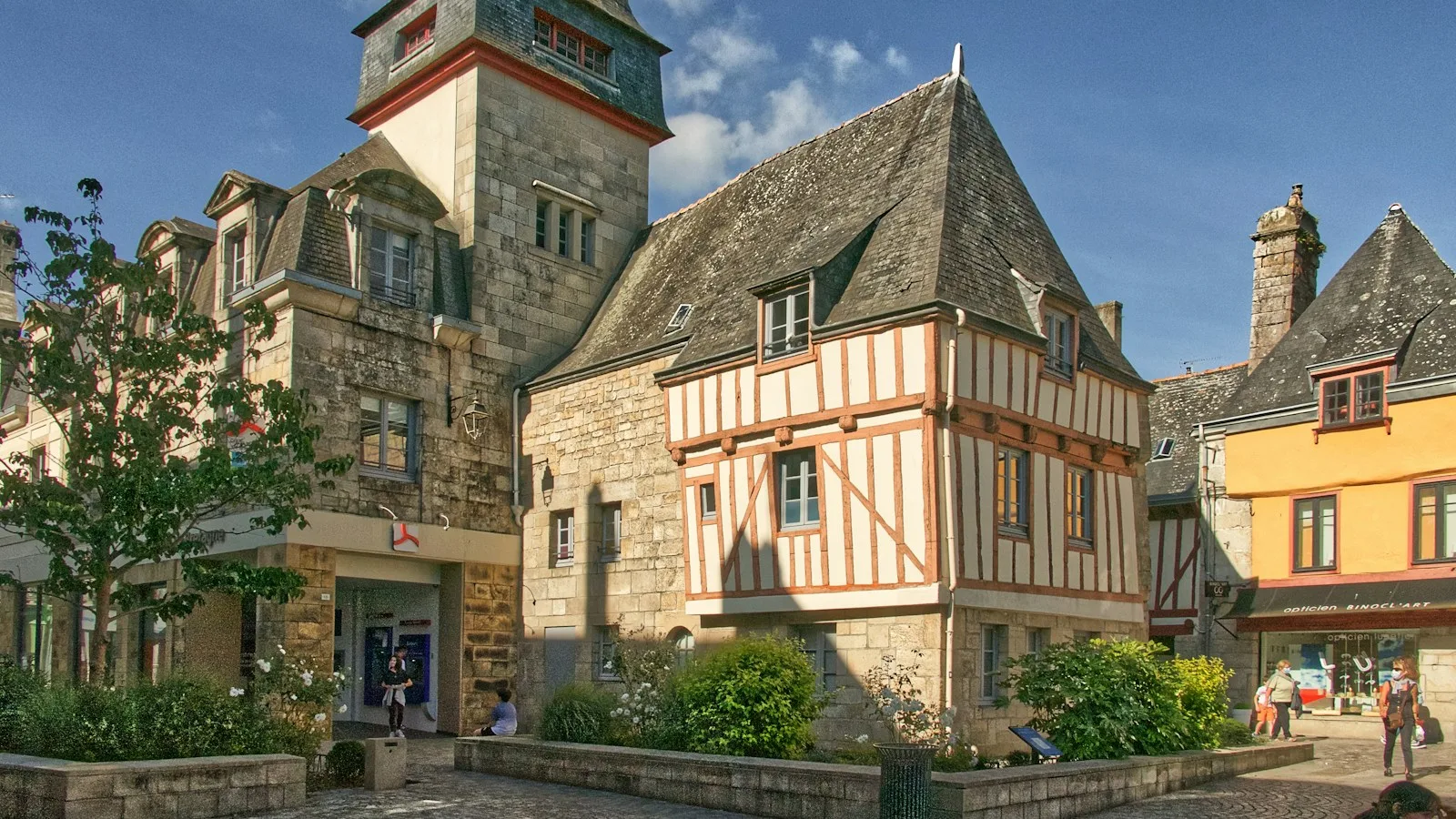 ️ Le vieux centre : ruelles, pans de bois et place au Beurre